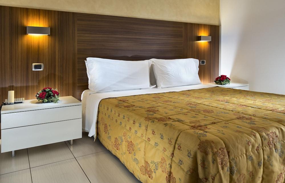 Hotel Parigi 비비오네 외부 사진