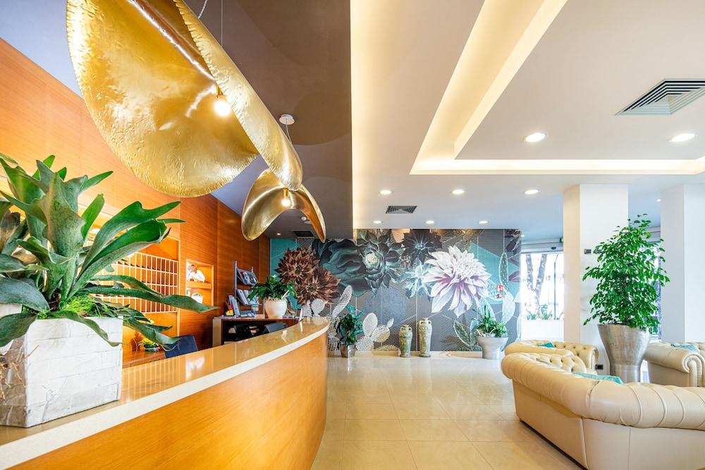 Hotel Parigi 비비오네 외부 사진