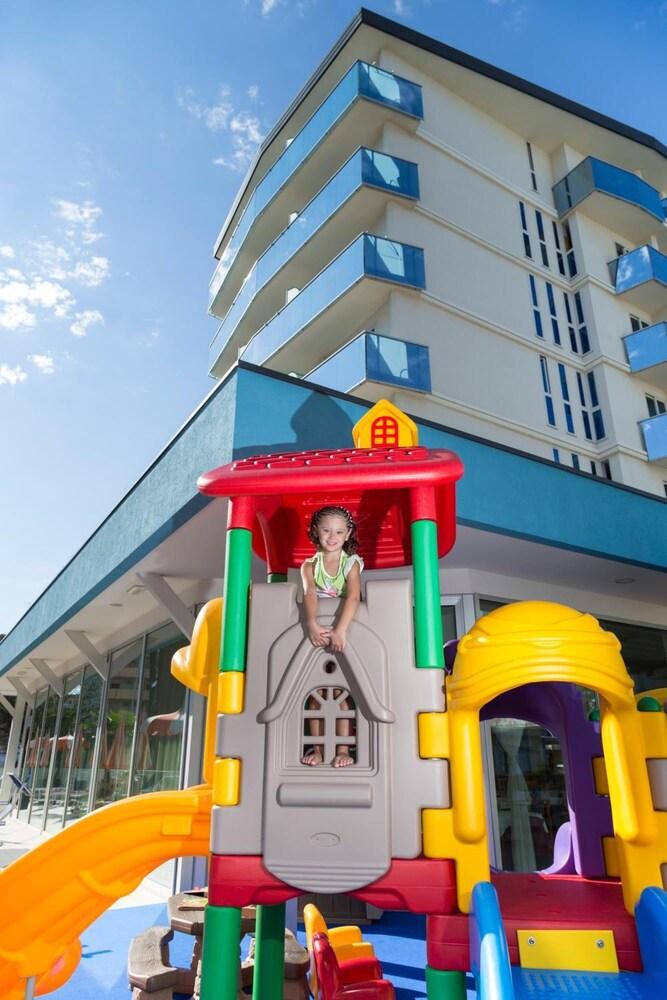 Hotel Parigi 비비오네 외부 사진
