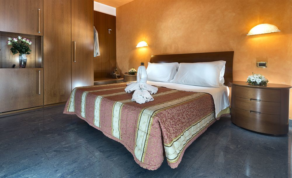 Hotel Parigi 비비오네 외부 사진